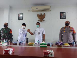 Cucu Abdurrosyied Resmi Jabat PLT Camat Legok, Gustomi: Saya Berharap Pak Cucu Jadi Camat Definitif