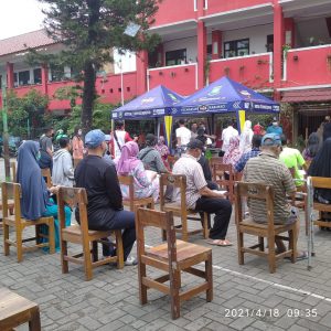 Warga Kelurahan Cimone Dapat Pembagian BST Tahap 3 dan 4 