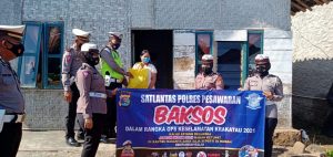 Polres Pesawaran Terus Berikan Bantuan Pada Warga Terdampak Covid-19