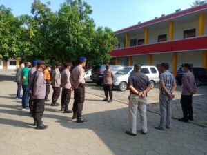 Personel Polres Serang Kota Kawal  Peringatan Hari Raya Waisak 2565 di Vihara Avalokitesvara Banten