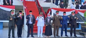 Upacara Penurunan Bendera di Pimpin Langsung  Wakil Bupati Lahat