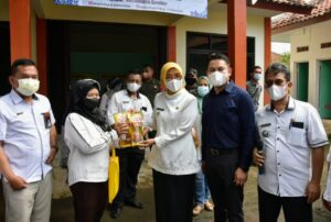 Gelar Pasar Murah, Pemkab Cirebon Distribusikan 10 ribu Liter Minyak Goreng Bersubsidi