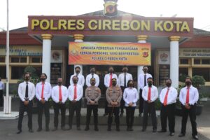 Kapolres Cirebon Kota Apresiasi dengan Penghargaan, Anggota yang Berprestasi