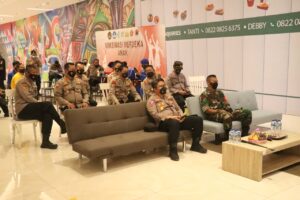 Kapolres Cirebon Kota Tinjau Vaksinasi Booster dan Ikuti Zoom Meeting Ops Polda Jabar