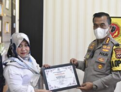 Komnas Perlindungan Anak Cirebon Raya Beri Penghargaan Kepada Kapolresta Cirebon