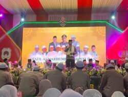 Kapolri Ajak Santri Pondok Buntet Pesantren Jaga Persatuan dan Kesatuan NKRI