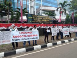 Sulit Temui Pengurus, Ratusan Korban KSP Indosurya Demo di Depan Gedung KemenkopUKM Minta RAT Offline
