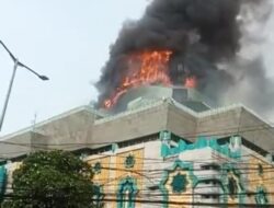 Masjid Jakarta Islamic Center di Koja Jakarta Utara, Terbakar