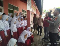 Kapolsek Leuwimunding Sambangi SDN 1 Tanjungsari Berikan Penyuluhan kepada Pelajar