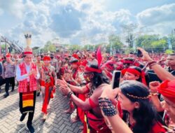 Panglima Jilah Pastikan Pasukan Merah Suku Dayak Kawal Jokowi Satu Komando