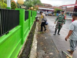 Wujudkan Lingkungan Bersih Sinergitas TNI Polri dan Masyarakat Adakan Gotong Royong