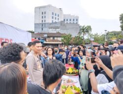 HPN 2023, Kapolres Metro Tangerang Kota Berikan Surprise Nasi Tumpeng kepada Ratusan Wartawan