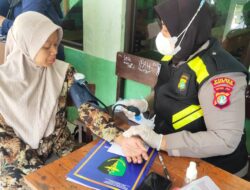 Bakti Kesehatan Sesi Dokkes Polres Tangsel di Wilayah Cisauk