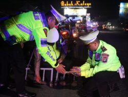 Berikan Rasa Aman Bagi Pengendara Sepeda Motor, Satlantas Polres Tangsel Kembali Lakukan Pembersihan Ranjau Paku