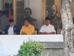 Patung Para Pendiri Bangsa Saksi PAN dan Golkar Dukung Prabowo Jadi Capres