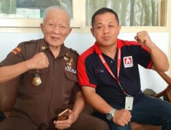 Diterima oleh bapak Kasbilal Ketua LVRI Kota Tangerang