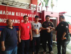 Setelah Vakum Beberapa Bulan, FWJI Korwil Tangerang Selatan Kembali Berbagi Jum’at Berkah