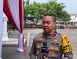 Polri Bantu Evakuasi Korban Kecelakaan KA Turangga dan KA Bandung Raya