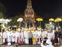 Kapolrestro Jaktim : Apresiasi Ibadah Parisada Hindu Dharma Indonesia Doakan Untuk Pemilu Damai