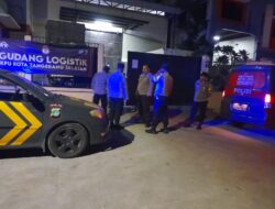 Operasi Cipta Kondisi Polsek Serpong di Gudang Logistik KPU Kota Tangerang Selatan