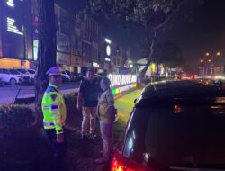 Berikan Rasa Aman dan Nyaman Kepada Masyarakat, Polsek Kelapa dua Lakukan Patroli Mobile Antisipasi Kejahatan Malam Hari