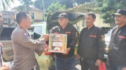 Partisipasi Pimpinan Polres Jakarta Utara Membagikan Paket Sembako Terhadap Mitra Polri