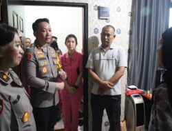 Door To Door, Kapolres Tangsel Bagikan Sembako Ke Penghuni Aspol Pakujaya