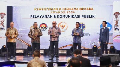 Polri Meraih Penghargaan Lembaga Dengan Pelayanan dan Komunikasi Terbaik