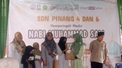 Dengan Tertib dan Khusuk SDN Pinang 4 dan 6 Kota Tangerang, Menggelar Kegiatan Acara Maulid Nabi Muhammad SAW 1446 H