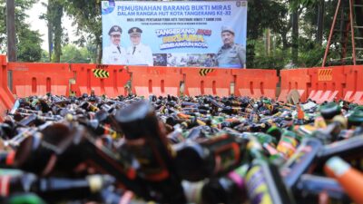 HUT Ke-32 Pemkota Tangerang Musnahkan Ribuan Botol Miras