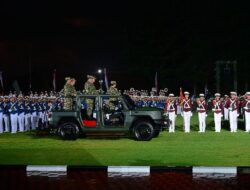 Panglima TNI Hadiri Parade Senja dan Penurunan Bendera Dipimpin Presiden RI Prabowo Subianto