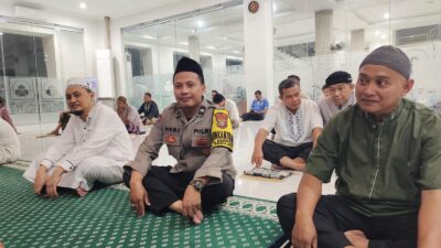 Bhabinkamtibmas Polsek Serpong Safari Ramadhan, Sholat Tarawih Keliling untuk Keamanan dan Kedekatan dengan Warga