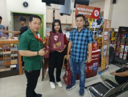 Sendy Pratama Putra : Lem Fox Menyapa Konsumen Setia Melalui Event Booth