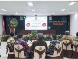 Pisah Sambut Ketua Pengadilan Negeri Tangerang dari Fahmiron kepada Muhammad Alfi Sahrin Usup