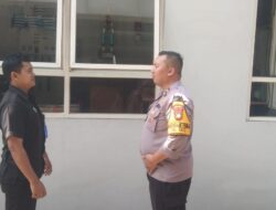 Bhabinkamtibmas Kelurahan Setu Sambangi PT Body Shop, Imbau Keamanan Tingkatkan Kewaspadaan