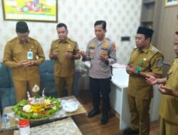 Sambangi Polsek Cisauk, Forkopimca Kecamatan Setu Beri Ucapan Selamat HUT ke-79 Bhayangkara