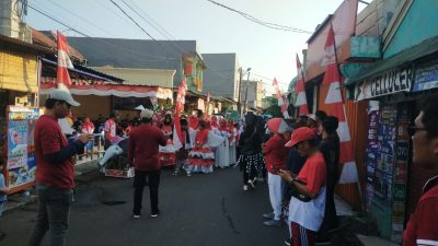 Semarak Gerak Jalan Santai HUT RI ke-80 di Kelapa Dua, Polisi Ajak Warga Jaga Kamtibmas