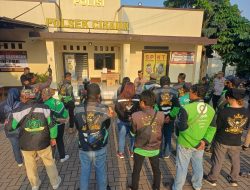 Polsek Cisauk dan Komunitas Ojol Gelar Doa Bersama untuk Almarhum Affan Kurniawan