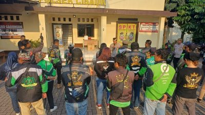 Polsek Cisauk dan Komunitas Ojol Gelar Doa Bersama untuk Almarhum Affan Kurniawan