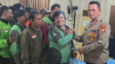 Polsek Serpong Gelar Silaturahmi dan Berikan Paket Sembako untuk Komunitas Ojol