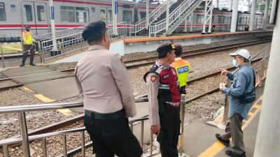 Samapta Polsek Serpong Laksanakan Patroli Jalan Kaki Antisipasi Gangguan Kamtibmas