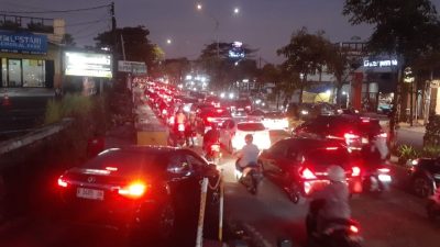 Penutupan Jalan Ciater Raya Diprotes Warga, Dishub Diminta Lakukan Evaluasi