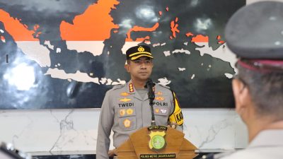 Akhir Tahun 2025, 108 Personel Polres Jakbar Mendapatkan Kenaikan Pangkat dan 36 Personel Terima Penghargaan