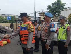 Tanggap Darurat Bencana, Kapolsek Ciledug Siagakan Personel Lengkap dengan Peralatannya