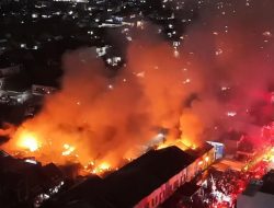 Gudang Tekstil di Cipadu Terbakar, 12 Unit Damkar Dikerahkan