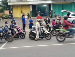 Ramadan 2026, SMSI Tangsel Berbagi Takjil untuk Pengguna Jalan dan Ojol