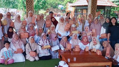 ‎Rayakan Lebaran 1447 H, Warga RT 03 RW 08 Gelar Halal Bihalal di Taman Herbal