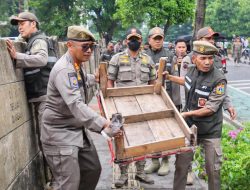 Penertiban PKL dan Parkir Liar di Puri Kembangan, Puluhan Kendaraan Kena OCP