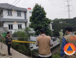 Jalan Amblas di Ciater Tangsel, Pengendara Diminta Waspada