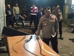 Cegah Tawuran dan Kejahatan Jalanan, Polsek Kebon Jeruk Temukan Celurit dan Sinte Saat Patroli